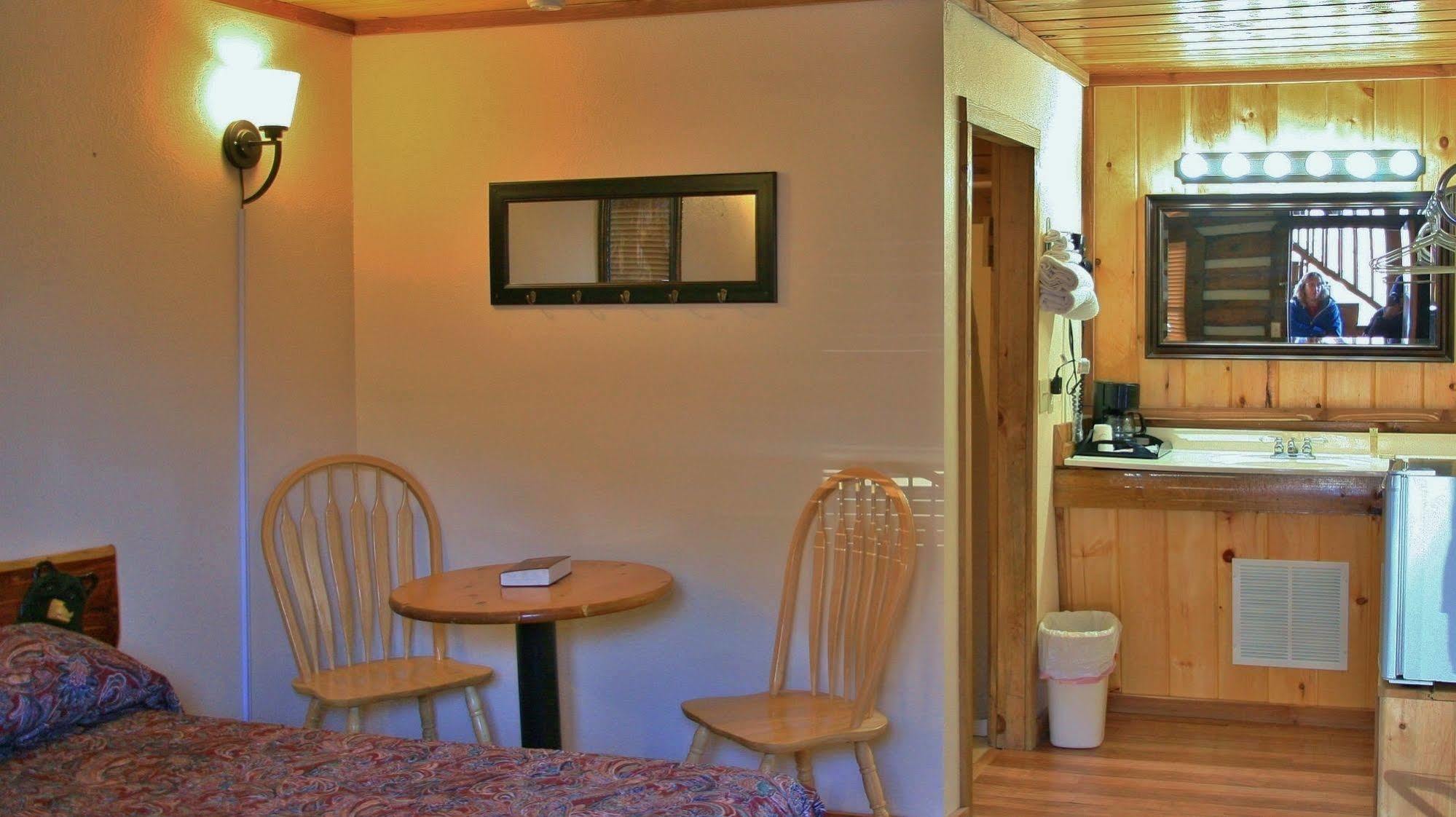 Black Bear Lodge Motel Slade Dış mekan fotoğraf